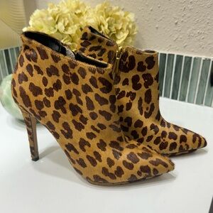Victoria Secret women's leopard boots size 7